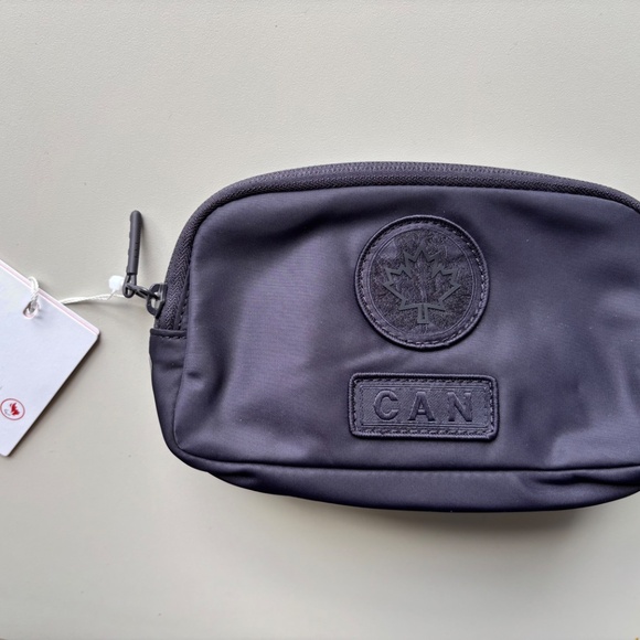 *NEW with tags* Lululemon Team Canada Future Legacy Everywhere Belt Bag - Picture 2 of 5